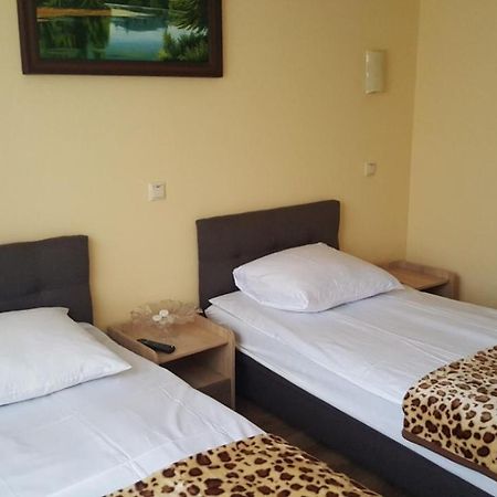 Zatishok Guest House Rakhiv Eksteriør billede