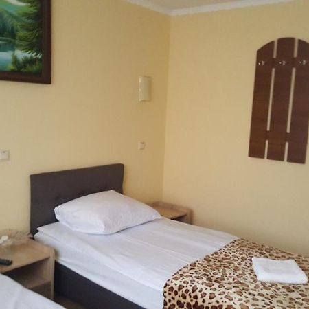 Zatishok Guest House Rakhiv Eksteriør billede