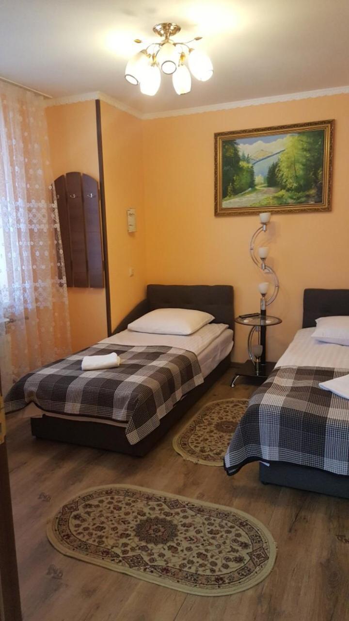 Zatishok Guest House Rakhiv Eksteriør billede